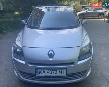 Серый Рено Сценик, объемом двигателя 1.46 л и пробегом 234 тыс. км за 7500 $, фото 1 на Automoto.ua