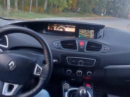Рено Сценік 2011 у Тернополі на Automoto.ua Сірий Рено Сценік, об'ємом двигуна 1.46 л та пробігом 290 тис. км за 7200 $, фото 1 на Automoto.ua