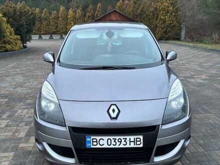 Серый Рено Сценик, объемом двигателя 1.46 л и пробегом 301 тыс. км за 5650 $, фото 1 на Automoto.ua