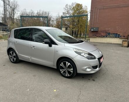 Серый Рено Сценик, объемом двигателя 1.6 л и пробегом 165 тыс. км за 8800 $, фото 1 на Automoto.ua