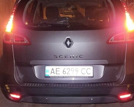 Сірий Рено Сценік, об'ємом двигуна 1.5 л та пробігом 150 тис. км за 7899 $, фото 1 на Automoto.ua