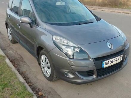 Серый Рено Сценик, объемом двигателя 1.6 л и пробегом 166 тыс. км за 7700 $, фото 1 на Automoto.ua