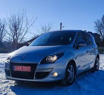 Серый Рено Сценик, объемом двигателя 1.5 л и пробегом 201 тыс. км за 8250 $, фото 1 на Automoto.ua
