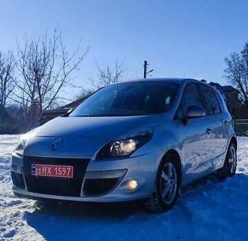 Сірий Рено Сценік, об'ємом двигуна 1.5 л та пробігом 201 тис. км за 8250 $, фото 1 на Automoto.ua