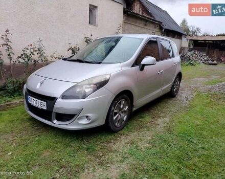 Серый Рено Сценик, объемом двигателя 1.5 л и пробегом 262 тыс. км за 6800 $, фото 1 на Automoto.ua