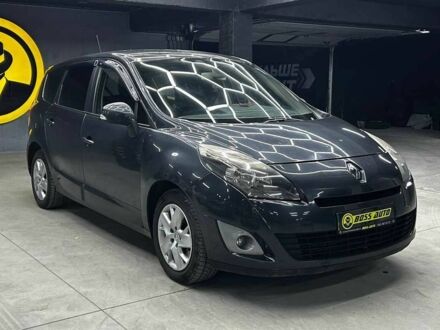 Серый Рено Сценик, объемом двигателя 1.5 л и пробегом 380 тыс. км за 6500 $, фото 1 на Automoto.ua