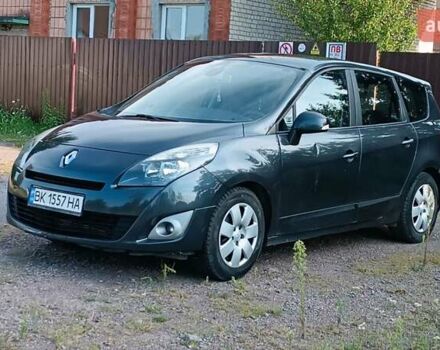 Сірий Рено Сценік, об'ємом двигуна 1.5 л та пробігом 312 тис. км за 5500 $, фото 1 на Automoto.ua