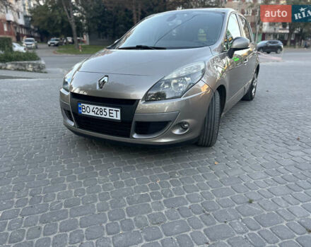 Сірий Рено Сценік, об'ємом двигуна 1.6 л та пробігом 265 тис. км за 6500 $, фото 1 на Automoto.ua