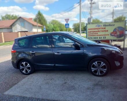 Серый Рено Сценик, объемом двигателя 1.87 л и пробегом 267 тыс. км за 7150 $, фото 1 на Automoto.ua