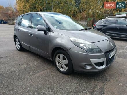 Рено Сценік 2011 у Чернігові на Automoto.ua Сірий Рено Сценік, об'ємом двигуна 1.5 л та пробігом 220 тис. км за 6500 $, фото 1 на Automoto.ua