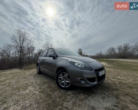 Серый Рено Сценик, объемом двигателя 1.6 л и пробегом 260 тыс. км за 7200 $, фото 1 на Automoto.ua
