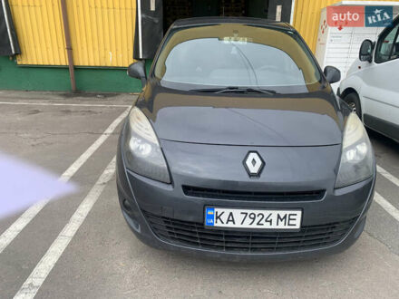 Рено Сценик 2011 в Киеве на Automoto.ua Серый Рено Сценик, объемом двигателя 1.5 л и пробегом 256 тыс. км за 8800 $, фото 1 на Automoto.ua