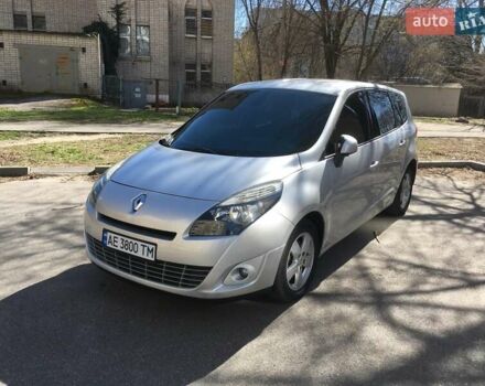 Серый Рено Сценик, объемом двигателя 1.46 л и пробегом 282 тыс. км за 6600 $, фото 1 на Automoto.ua
