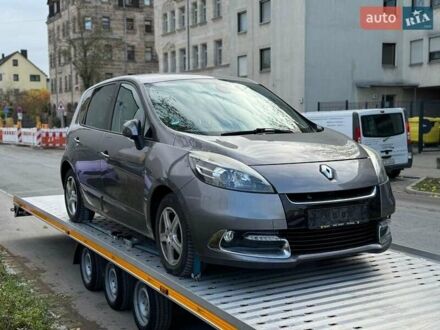 Рено Сценик 2011 в Сокале на Automoto.ua Серый Рено Сценик, объемом двигателя 1.6 л и пробегом 220 тыс. км за 8400 $, фото 1 на Automoto.ua