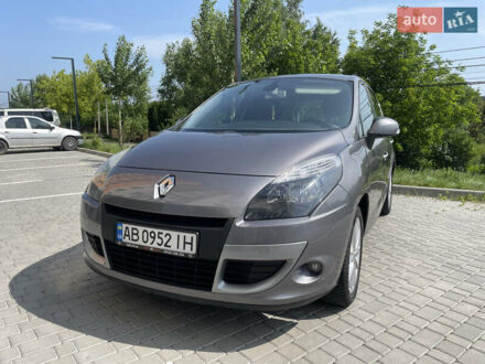 Рено Сценик 2011 в Виннице на Automoto.ua Серый Рено Сценик, объемом двигателя 1.4 л и пробегом 207 тыс. км за 5999 $, фото 1 на Automoto.ua