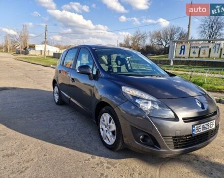 Серый Рено Сценик, объемом двигателя 1.46 л и пробегом 280 тыс. км за 9000 $, фото 1 на Automoto.ua