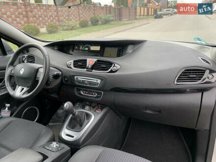 Серый Рено Сценик, объемом двигателя 1.5 л и пробегом 209 тыс. км за 6999 $, фото 1 на Automoto.ua