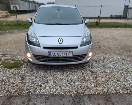 Серый Рено Сценик, объемом двигателя 1.46 л и пробегом 219 тыс. км за 7300 $, фото 1 на Automoto.ua