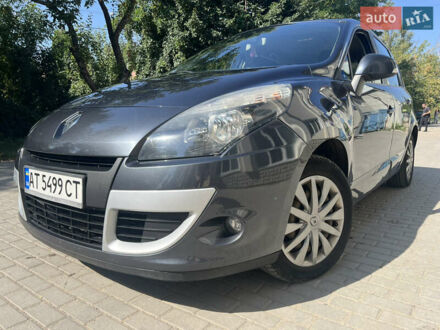 Рено Сценік 2011 у Івано-Франківську на Automoto.ua Сірий Рено Сценік, об'ємом двигуна 1.4 л та пробігом 182 тис. км за 6950 $, фото 1 на Automoto.ua