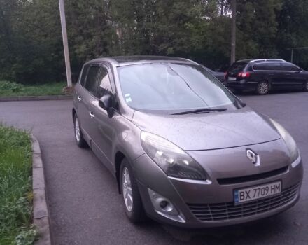 Сірий Рено Сценік, об'ємом двигуна 1.5 л та пробігом 280 тис. км за 8100 $, фото 1 на Automoto.ua
