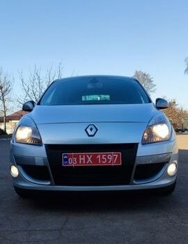 Сірий Рено Сценік, об'ємом двигуна 1.5 л та пробігом 201 тис. км за 7950 $, фото 1 на Automoto.ua