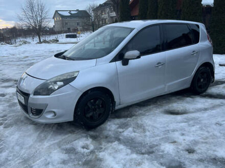 Серый Рено Сценик, объемом двигателя 1.46 л и пробегом 399 тыс. км за 4900 $, фото 1 на Automoto.ua