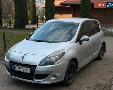 Серый Рено Сценик, объемом двигателя 1.5 л и пробегом 400 тыс. км за 4500 $, фото 1 на Automoto.ua