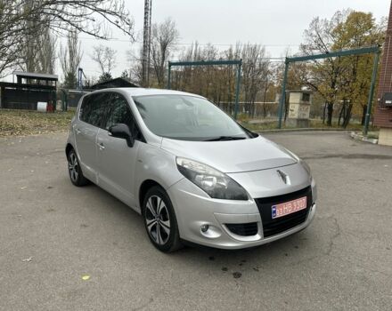 Серый Рено Сценик, объемом двигателя 1.6 л и пробегом 165 тыс. км за 7500 $, фото 1 на Automoto.ua