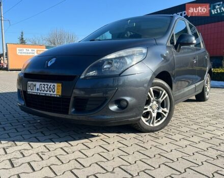 Серый Рено Сценик, объемом двигателя 1.6 л и пробегом 157 тыс. км за 7400 $, фото 1 на Automoto.ua