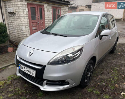 Серый Рено Сценик, объемом двигателя 1.5 л и пробегом 237 тыс. км за 7500 $, фото 1 на Automoto.ua