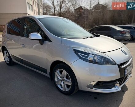 Серый Рено Сценик, объемом двигателя 1.5 л и пробегом 292 тыс. км за 7650 $, фото 1 на Automoto.ua