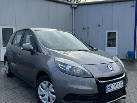 Серый Рено Сценик, объемом двигателя 1.6 л и пробегом 186 тыс. км за 7300 $, фото 1 на Automoto.ua