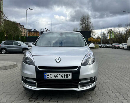 Рено Сценік 2012 у Львові на Automoto.ua Сірий Рено Сценік, об'ємом двигуна 1.46 л та пробігом 250 тис. км за 7700 $, фото 1 на Automoto.ua