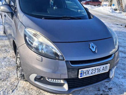 Сірий Рено Сценік, об'ємом двигуна 1.46 л та пробігом 300 тис. км за 8999 $, фото 1 на Automoto.ua