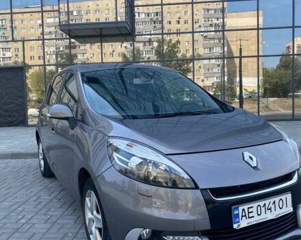 Сірий Рено Сценік, об'ємом двигуна 2 л та пробігом 180 тис. км за 8100 $, фото 1 на Automoto.ua