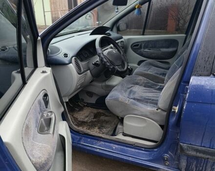 Синий Рено Сценик, объемом двигателя 2 л и пробегом 300 тыс. км за 1800 $, фото 6 на Automoto.ua