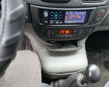 Синий Рено Сценик, объемом двигателя 2 л и пробегом 300 тыс. км за 1800 $, фото 2 на Automoto.ua