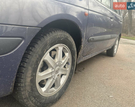 Синій Рено Сценік, об'ємом двигуна 1.6 л та пробігом 176 тис. км за 3850 $, фото 5 на Automoto.ua