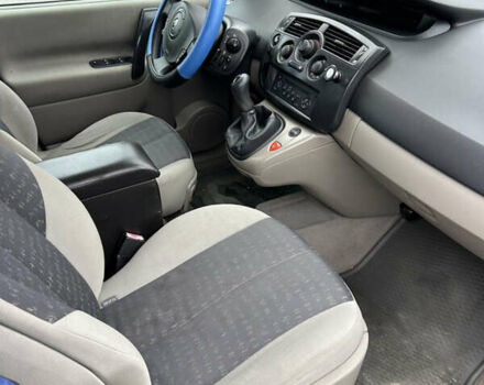 Синий Рено Сценик, объемом двигателя 1.6 л и пробегом 300 тыс. км за 4300 $, фото 11 на Automoto.ua