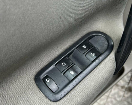 Синий Рено Сценик, объемом двигателя 1.6 л и пробегом 300 тыс. км за 4300 $, фото 7 на Automoto.ua