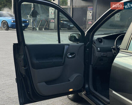 Синій Рено Сценік, об'ємом двигуна 1.6 л та пробігом 223 тис. км за 4450 $, фото 17 на Automoto.ua