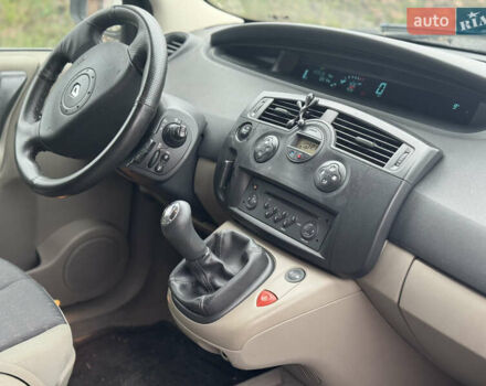 Синий Рено Сценик, объемом двигателя 1.6 л и пробегом 170 тыс. км за 4500 $, фото 12 на Automoto.ua