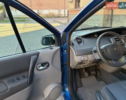 Рено Сценик 2006 в Луцке на Automoto.ua Синий Рено Сценик, объемом двигателя 1.6 л и пробегом 125 тыс. км за 5550 $, фото 16 на Automoto.ua