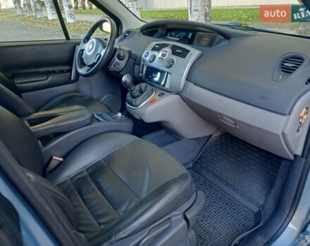 Рено Сценик 2006 в Николаеве на Automoto.ua Синий Рено Сценик, объемом двигателя 1.6 л и пробегом 276 тыс. км за 4800 $, фото 18 на Automoto.ua