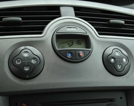 Синий Рено Сценик, объемом двигателя 2 л и пробегом 291 тыс. км за 5999 $, фото 12 на Automoto.ua