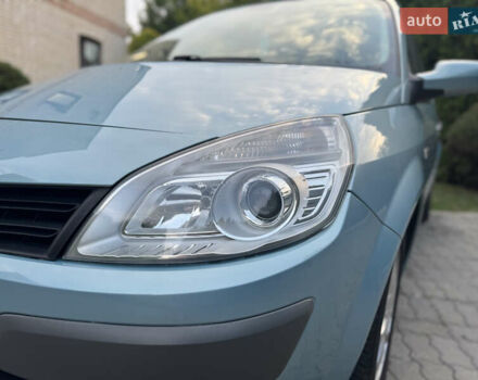 Синій Рено Сценік, об'ємом двигуна 2 л та пробігом 184 тис. км за 5200 $, фото 6 на Automoto.ua