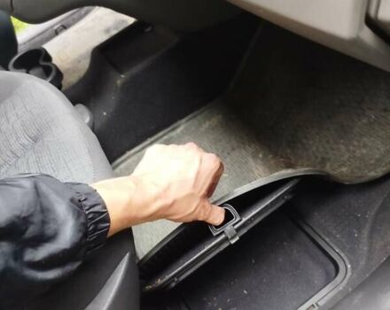 Рено Сценик 2007 в Ивано-Франковске на Automoto.ua Синий Рено Сценик, объемом двигателя 1.6 л и пробегом 129 тыс. км за 5000 $, фото 9 на Automoto.ua