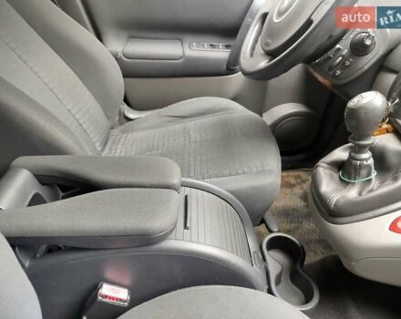 Рено Сценик 2007 в Ивано-Франковске на Automoto.ua Синий Рено Сценик, объемом двигателя 1.6 л и пробегом 129 тыс. км за 5000 $, фото 11 на Automoto.ua