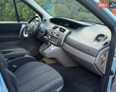 Синій Рено Сценік, об'ємом двигуна 2 л та пробігом 184 тис. км за 5200 $, фото 13 на Automoto.ua