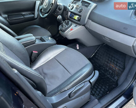 Синий Рено Сценик, объемом двигателя 1.9 л и пробегом 306 тыс. км за 6600 $, фото 7 на Automoto.ua